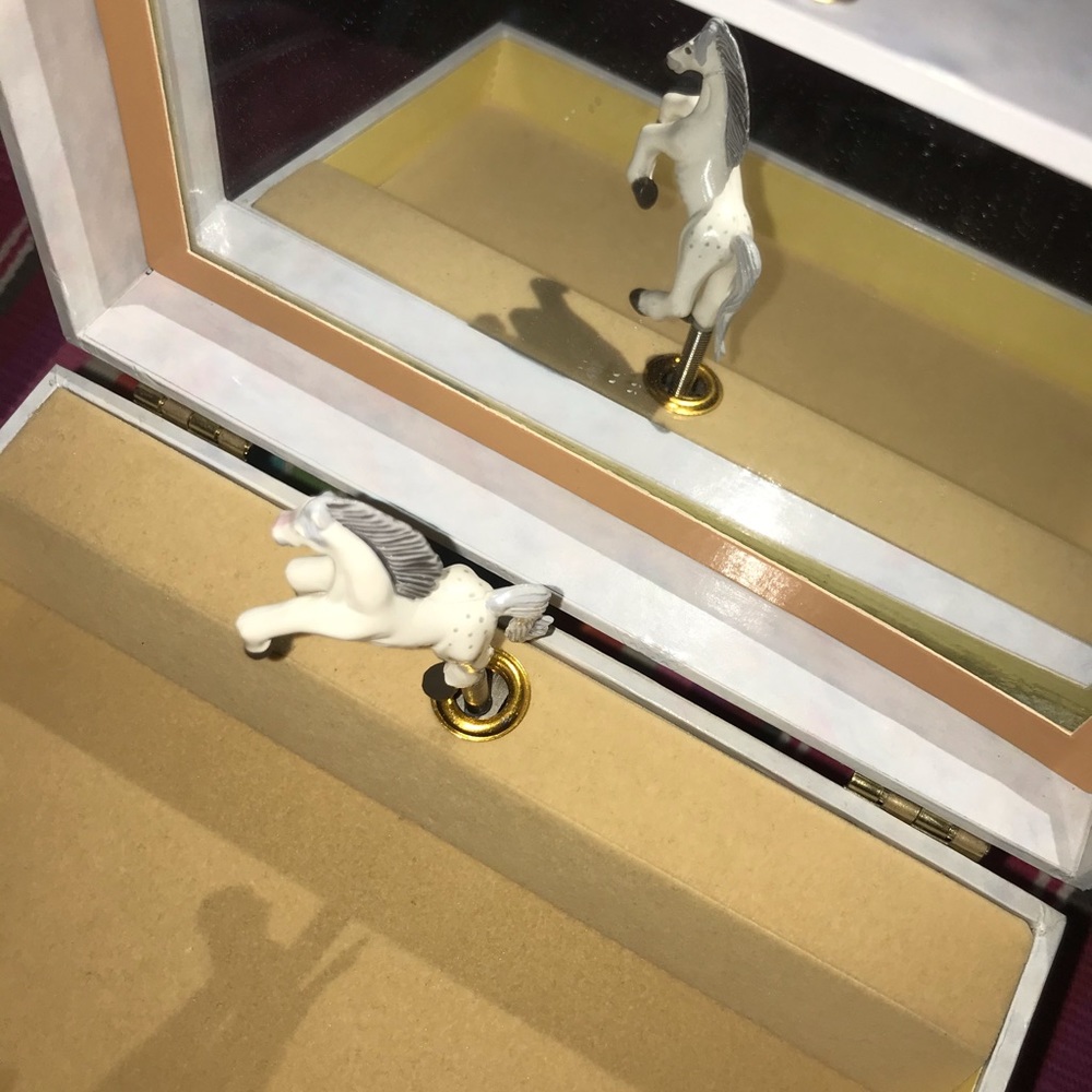 Musical Jewelry Box - Picture 3 of 5